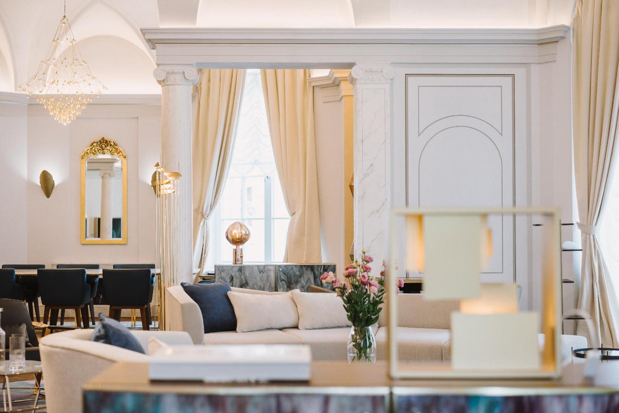 Raffles Europejski 5*